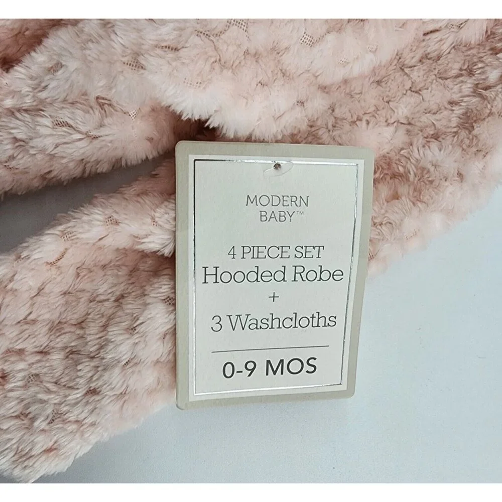 NWT Modern Baby‎ Pink 4 Piece Set Hooded Bathrobe + 3 Washcloths Size 0-9 Months